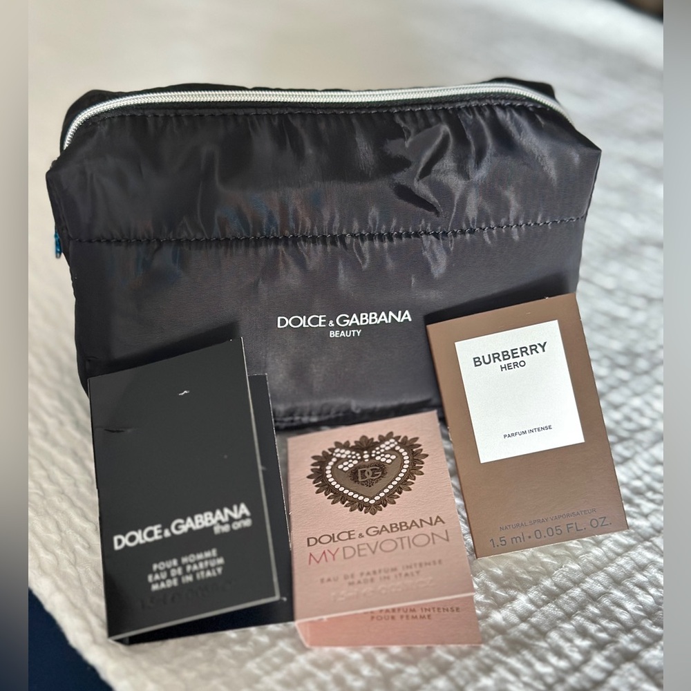 Dolce & Gabbana Black Beauty Pouch with Fragrance Cards